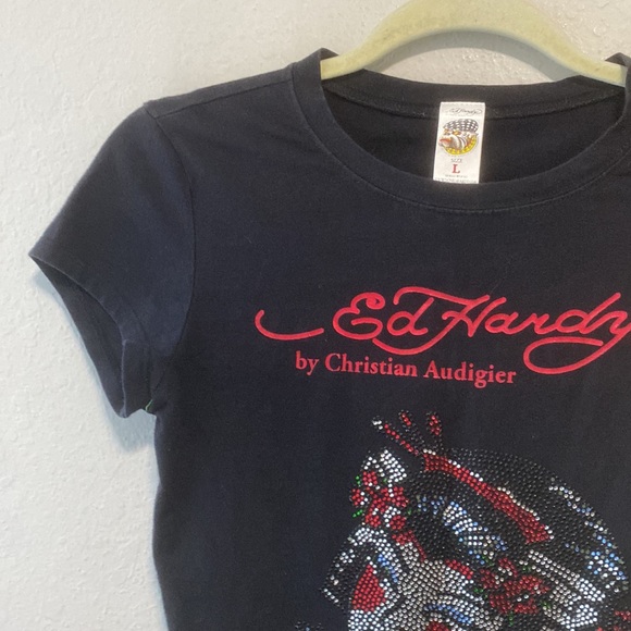 Ed Hardy Black Short Sleeve Tee with Red and Blue Design - Picture 2 of 7
